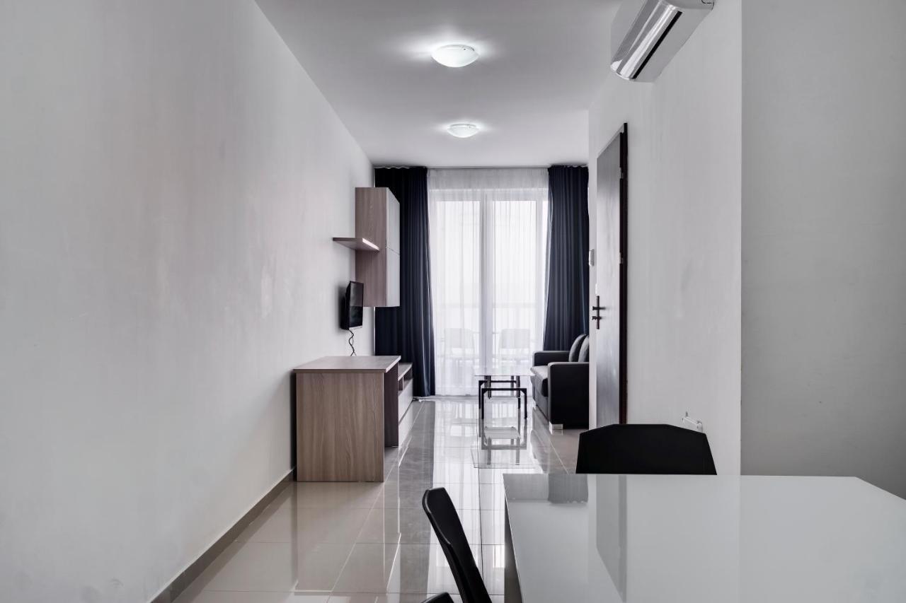 The Village Apartments St. Paul's Bay Exterior foto